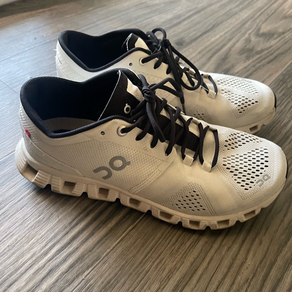 ON Cloud X Training Shoe